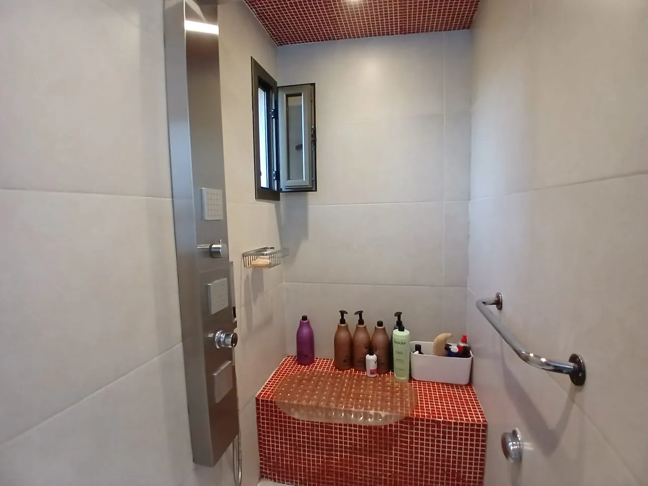 inmuebles-casa-venta-5432958-9e3d102f-d128-416b-82cb-fe27187cfea7 LA RESERVA – MODERNA CON TODO REC CONDOMINIO V ESCONDIDO