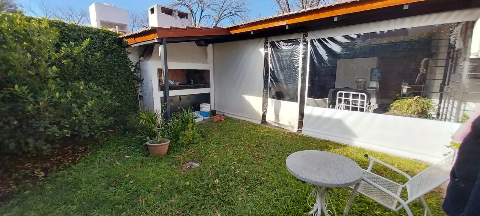 inmuebles-casa-venta-5509489-7a01b9eb-5bb4-4fb8-bcc4-554d92e78e40 VILLA BELGRANO- MTRS GAUSS AP CREDITO NACION PTA BAJA. 3D, 2B, 2COCH- IMPECABLE