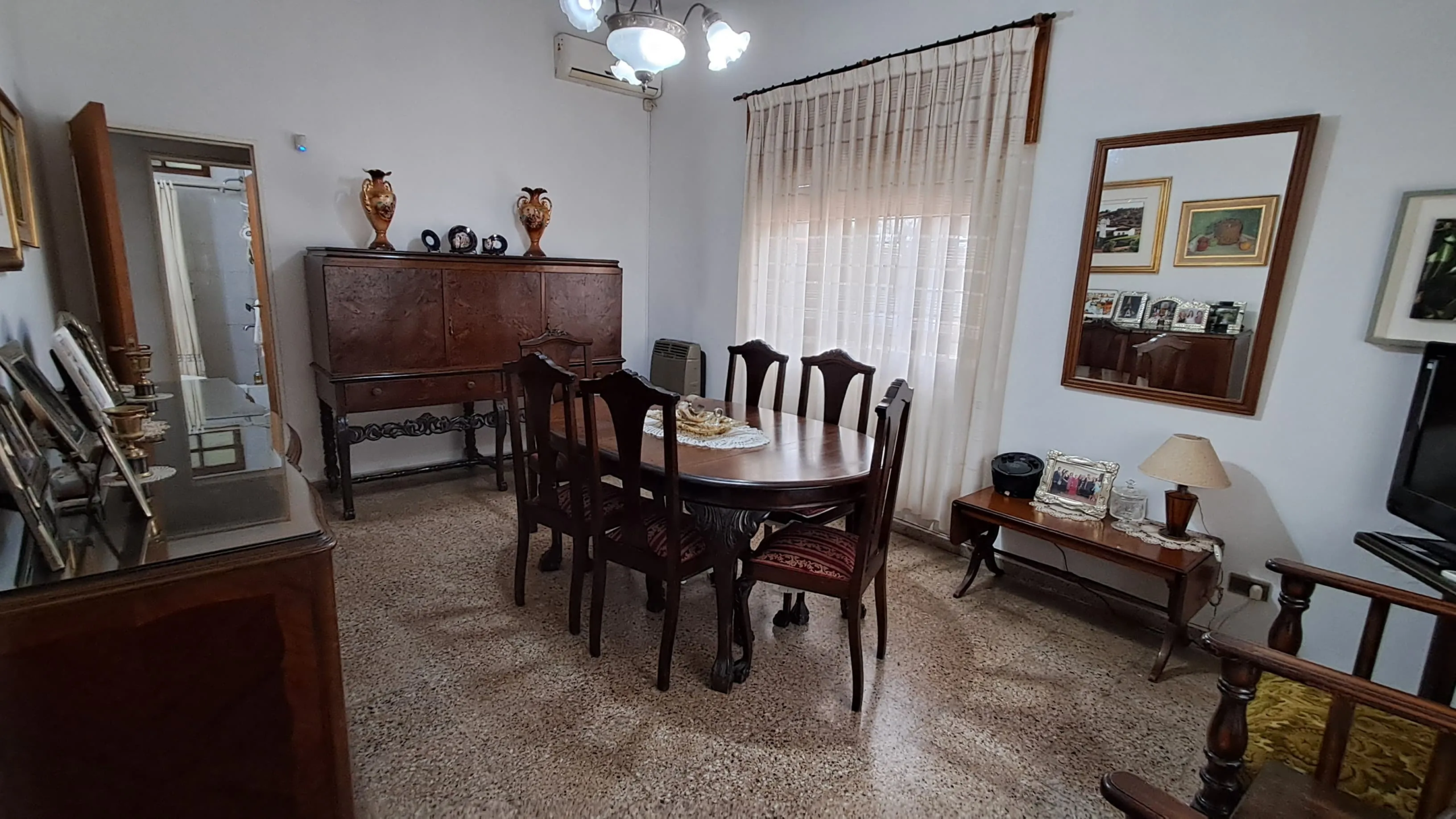 inmuebles-casa-venta-5509489-fd6e3e25-6cc2-4708-8db1-adc6ed9f3f61 VILLA BELGRANO- MTRS GAUSS AP CREDITO NACION PTA BAJA. 3D, 2B, 2COCH- IMPECABLE