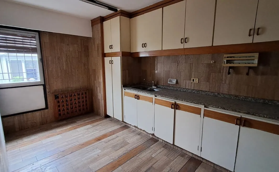 NVA CBA-PISO C/COCHERA AV. YRIGOYEN 300 -EXCLUSIVO, FRENTE A BUEN PASTOR- 4 DORM