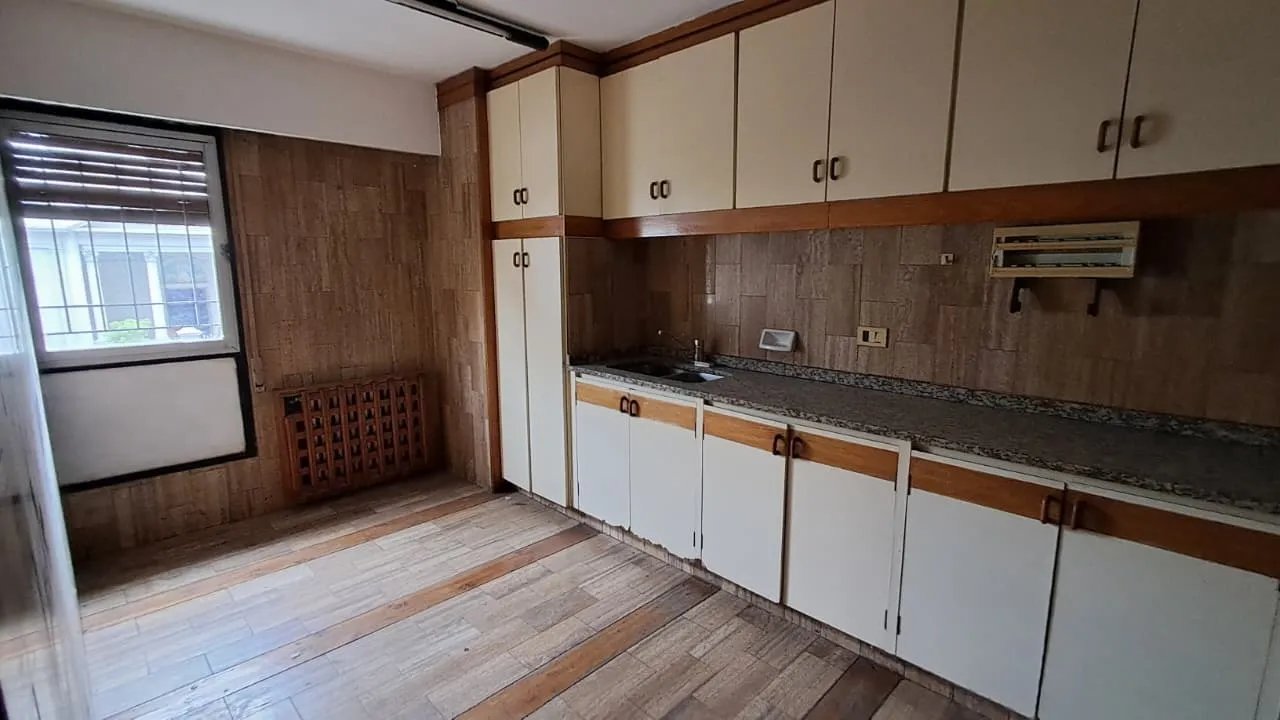 inmuebles-departamento-venta-5546670-5e309a28-8528-468d-a672-372e5cd43e3f NVA CBA-PISO C/COCHERA AV. YRIGOYEN 300 -EXCLUSIVO, FRENTE A BUEN PASTOR- 4 DORM