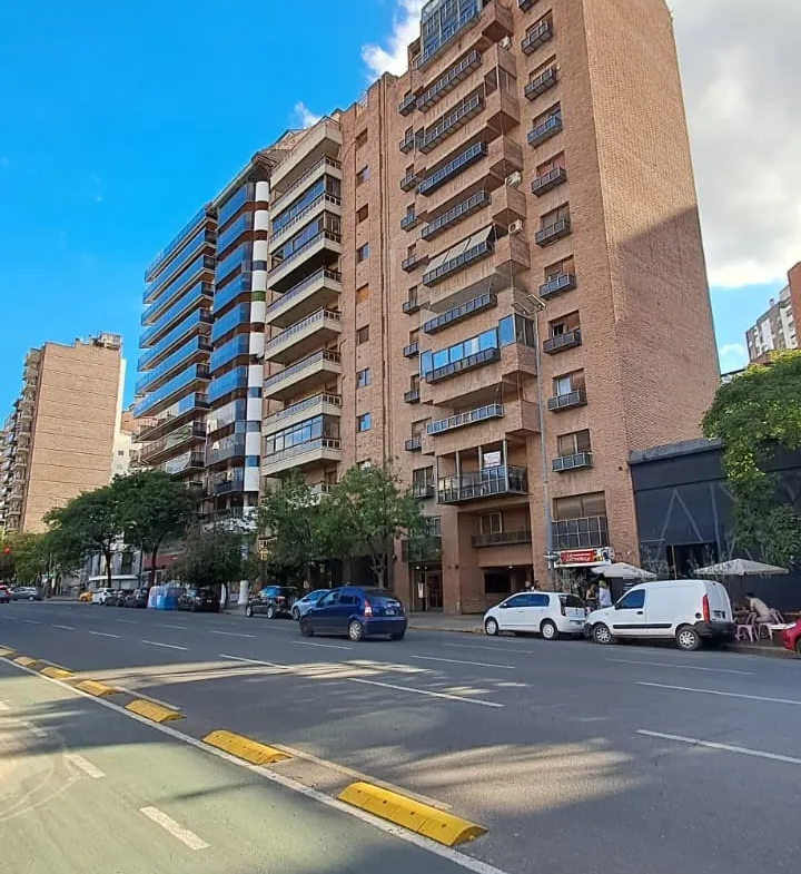 NVA CBA-PISO C/COCHERA AV. YRIGOYEN 300 -EXCLUSIVO, FRENTE A BUEN PASTOR- 4 DORM