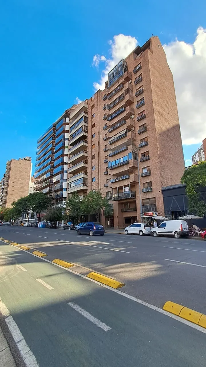inmuebles-departamento-venta-5546670-fa21edf3-4afc-429f-a493-e364f55cbba2 NVA CBA-PISO C/COCHERA AV. YRIGOYEN 300 -EXCLUSIVO, FRENTE A BUEN PASTOR- 4 DORM
