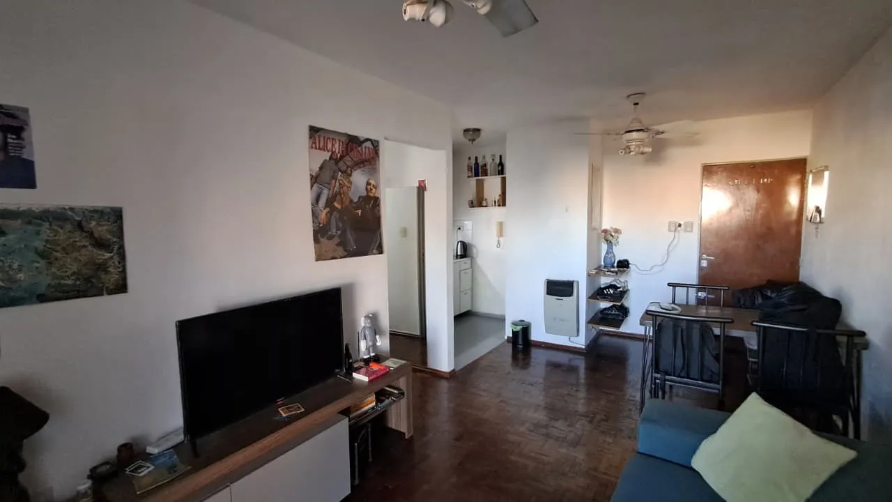 inmuebles-departamento-venta-5632396-f4bbf2f5-e584-4ec7-be48-2e5e759f9263 CAÑADA MTS COLÓN, (CENTRO) EXTERNO, 1DORM, LUMINOSO CON VISTA ABIERTA Y ESPACIO IDEAL HOME OFFICE