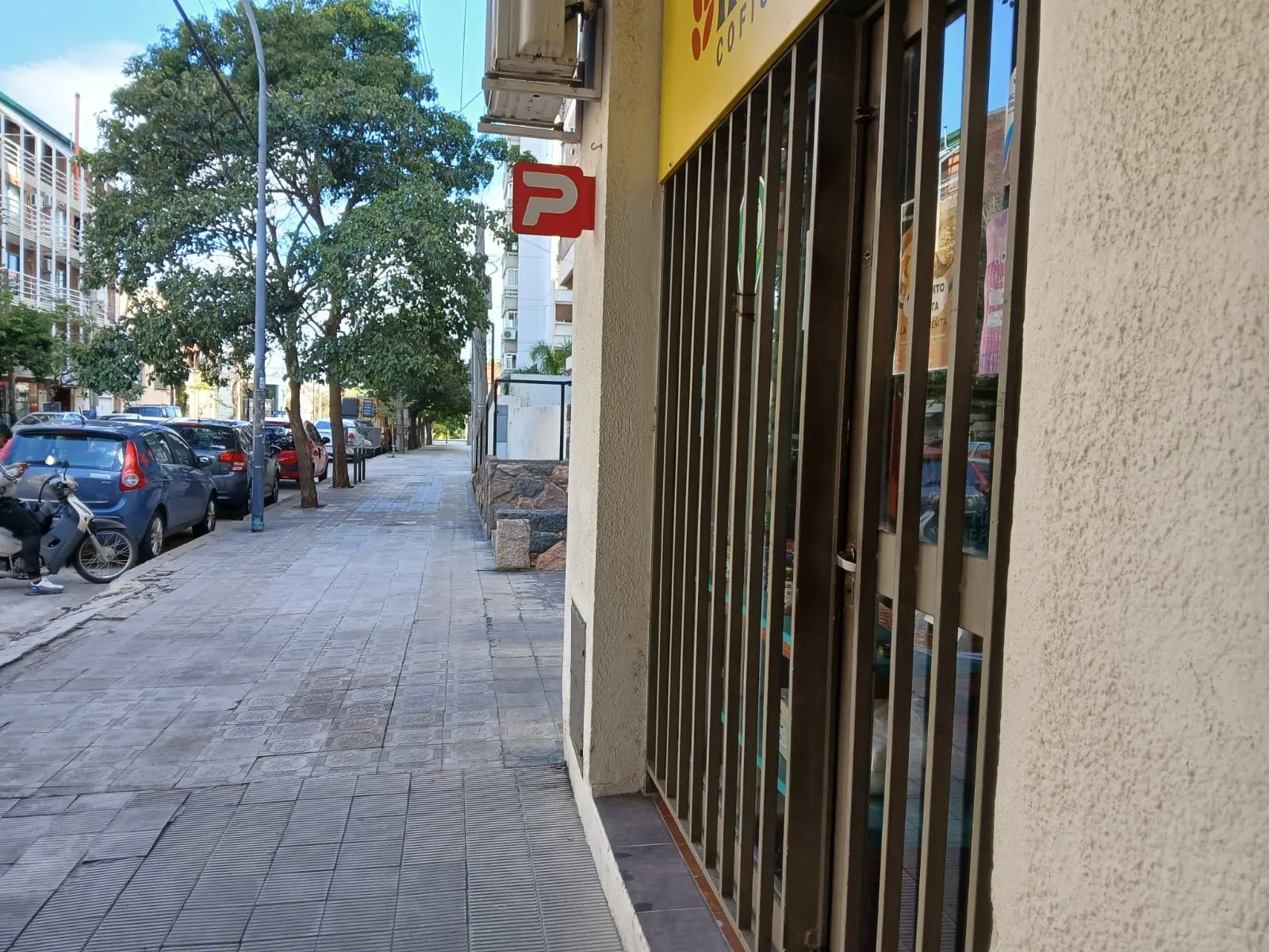 inmuebles-local-venta-5600664-8e7daeb7-d091-4c3b-a46c-9a83f3d747ca COFICO – Sucre 1400 casi Bedoya – LOCAL 42 m2 + Patio -Con renta