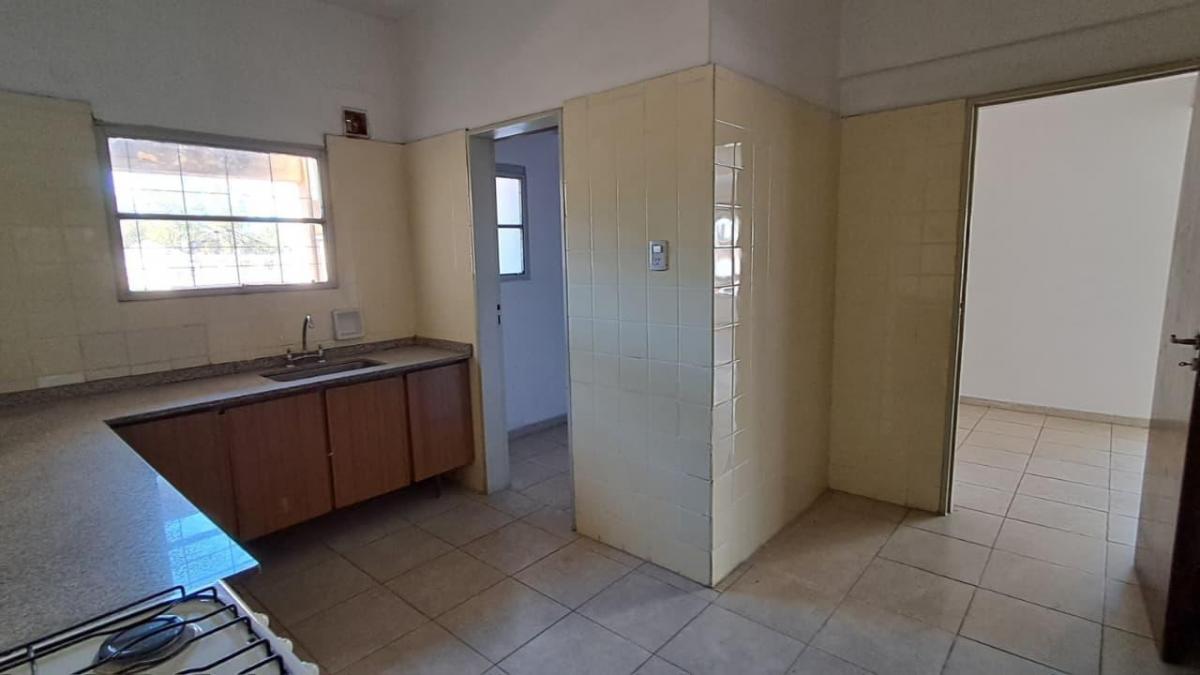 2007160346 CENTRO- SEMIPISO 2 DORM, 2 BAÑOS- RECICLADO. AMPLIO- IMPECABLE – ÁPTO CRÉDITO