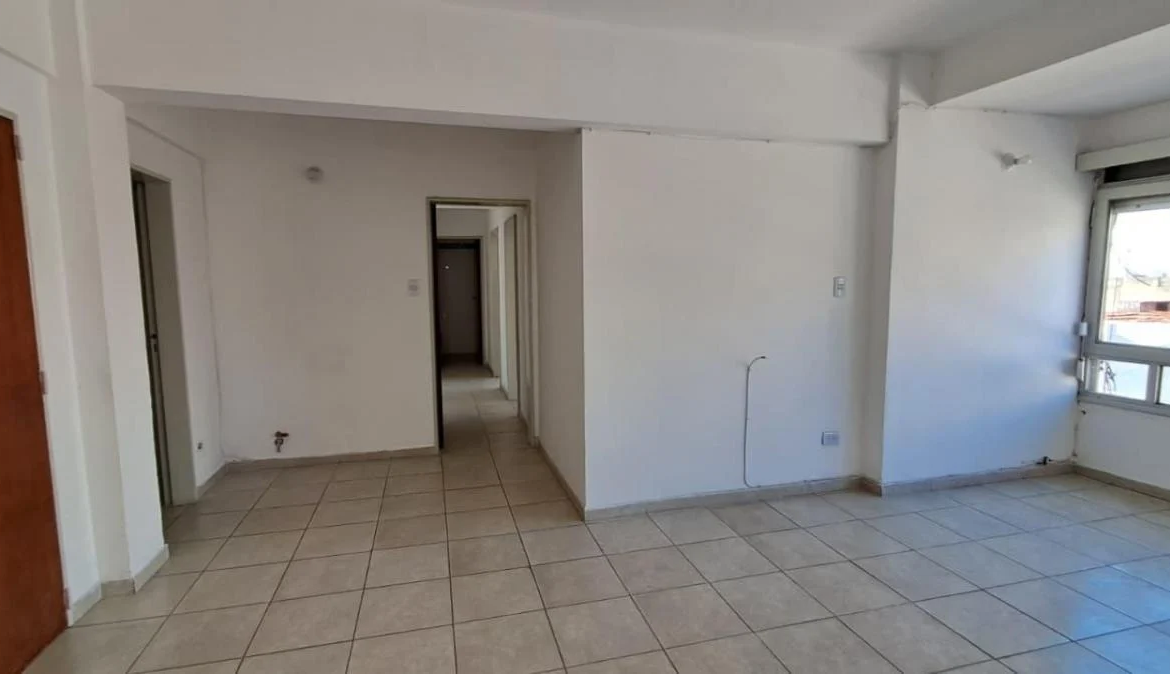 CENTRO- SEMIPISO 2 DORM, 2 BAÑOS- RECICLADO. AMPLIO- IMPECABLE – ÁPTO CRÉDITO