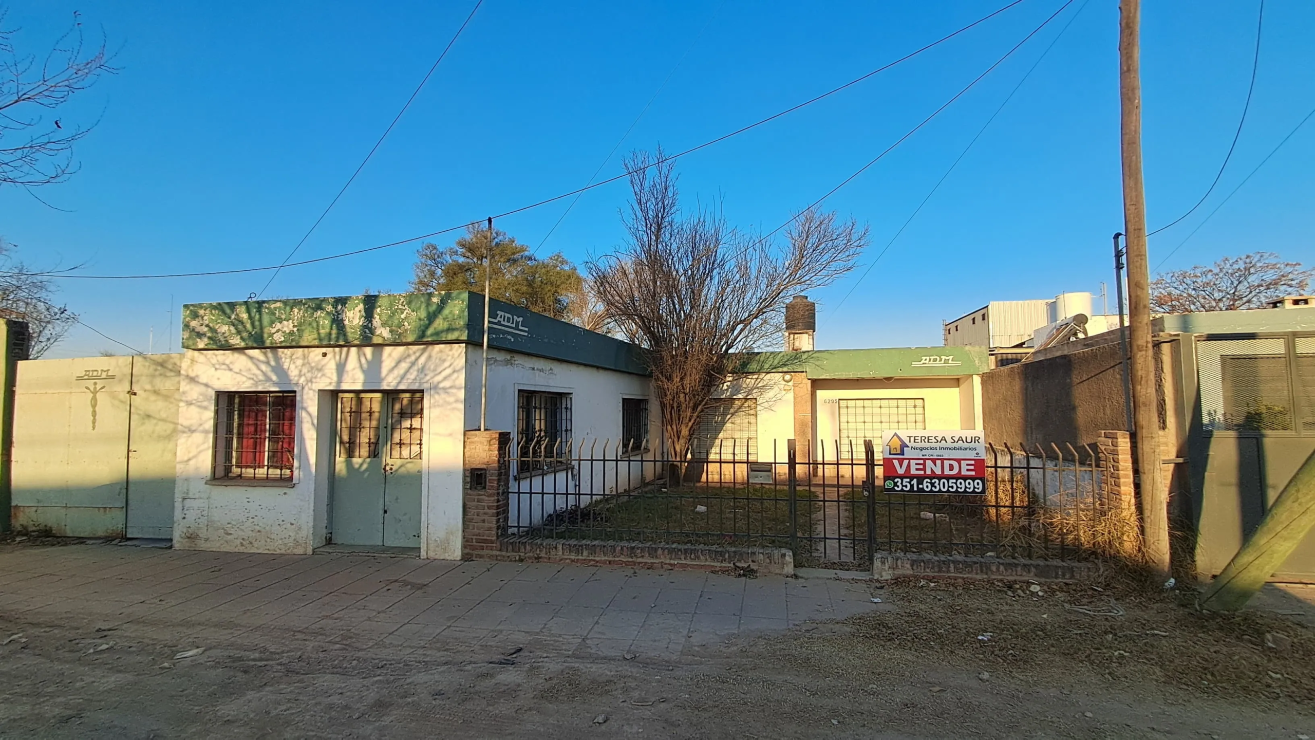 inmuebles-casa-venta-5497581-55fe9b83-42d4-4bb6-abab-b3ac436471b2 Av. VELEZ SARSFIELD 6200- RETAZADA – T 735m2 -ZONA APTA INDUSTRIA