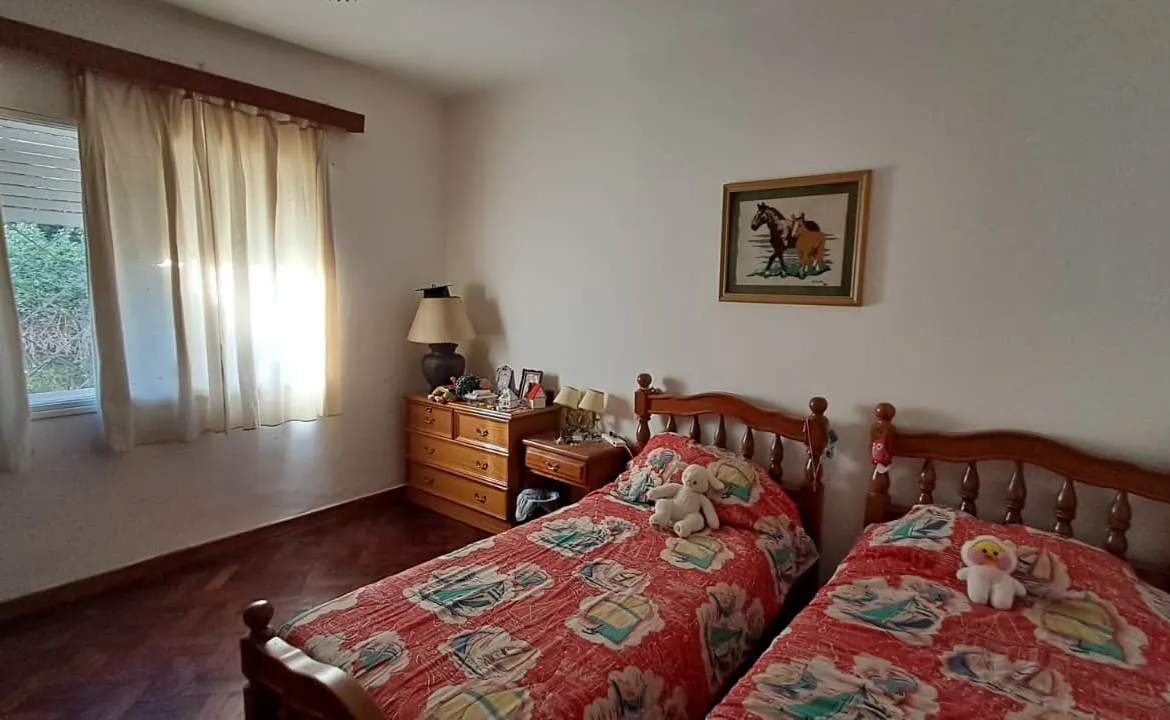 LA FALDA | VILLA EDÉN | CHALET EN PLANTA BAJA CON PARQUE Y PILETA- REC MENOR