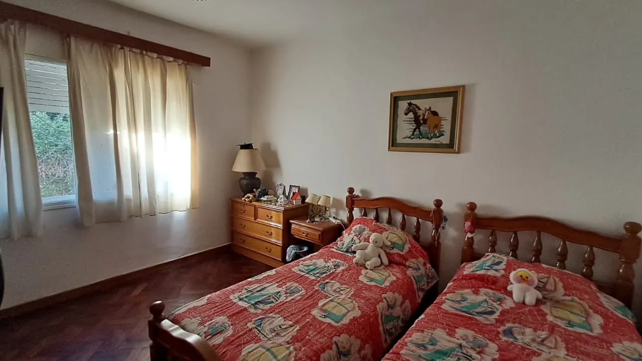 inmuebles-casa-venta-5611280-22ba0ca4-8028-4c88-b484-734dc524d819 LA FALDA | VILLA EDÉN | CHALET EN PLANTA BAJA CON PARQUE Y PILETA- REC MENOR