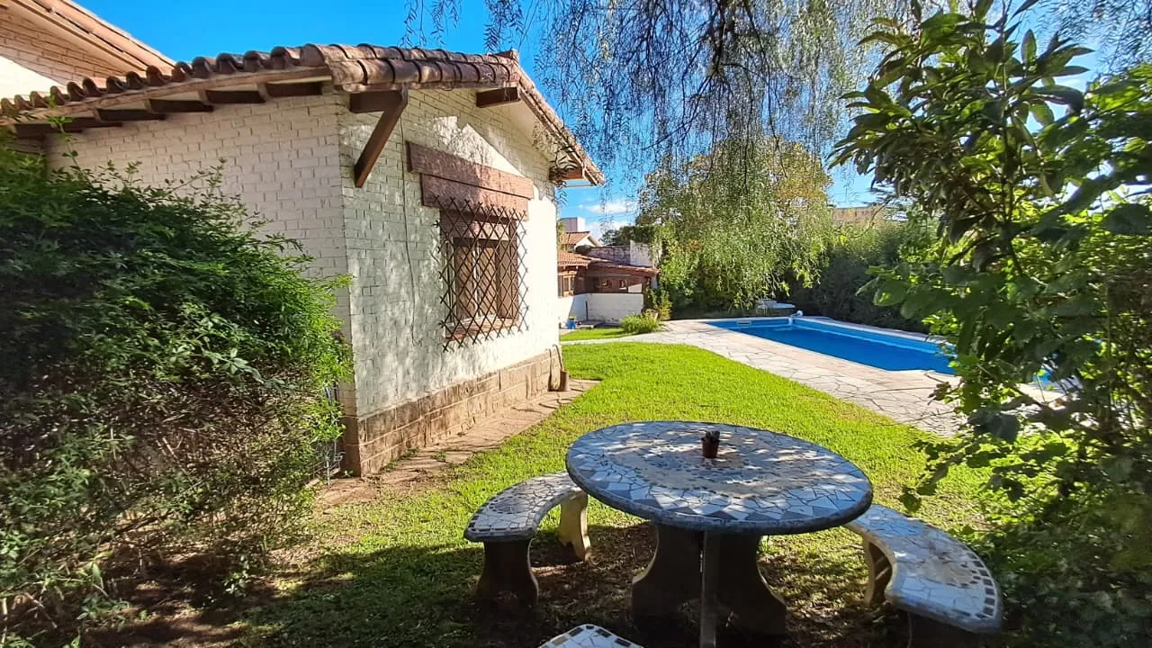 inmuebles-casa-venta-5611280-6f3b3f85-913d-440d-932d-9f71026b3830 LA FALDA | VILLA EDÉN | CHALET EN PLANTA BAJA CON PARQUE Y PILETA- REC MENOR
