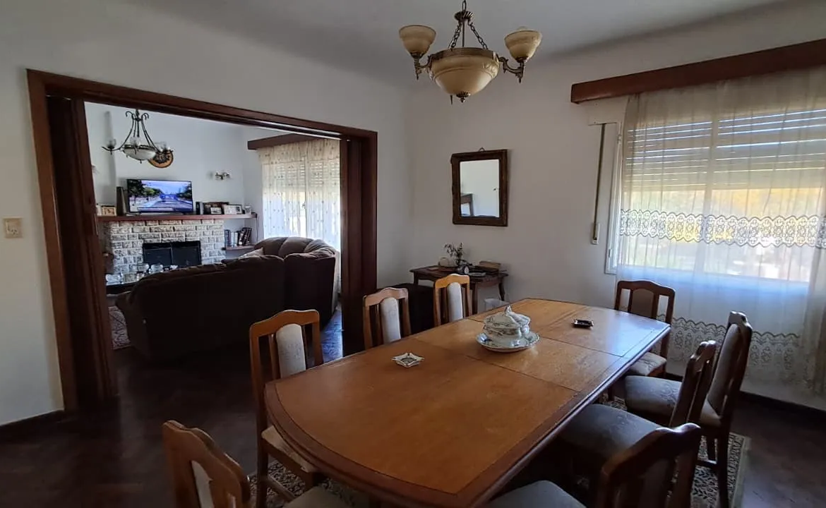 LA FALDA | VILLA EDÉN | CHALET EN PLANTA BAJA CON PARQUE Y PILETA- REC MENOR