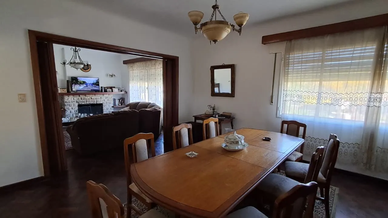 inmuebles-casa-venta-5611280-de160bea-d478-4f37-8ec4-254ccb3c52e3 LA FALDA | VILLA EDÉN | CHALET EN PLANTA BAJA CON PARQUE Y PILETA- REC MENOR