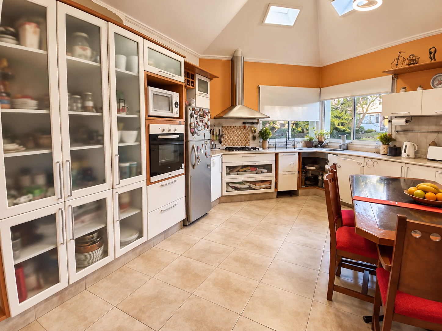Cocina luminosa con comedor y plantas BARRANCAS NORTE – EL MEJOR BARRIO – CLASICA – 3 DORM EN PLANTA BAJA CON TODO