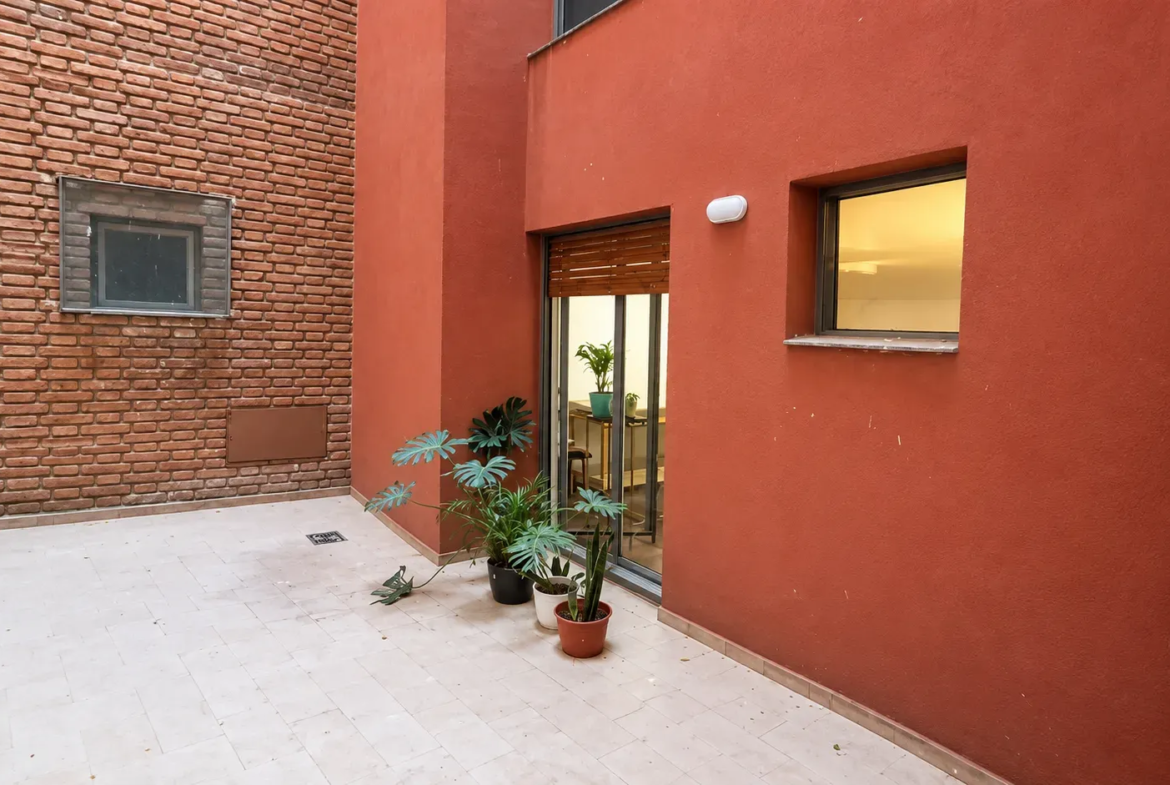 NVA CBA- MTRS P. OLMOS- 1 DORM CON PATIO PROPIO DE 15M2- ESPECTACULAR UBICACIÓN- ID RENTA- APTO CRÉDITO